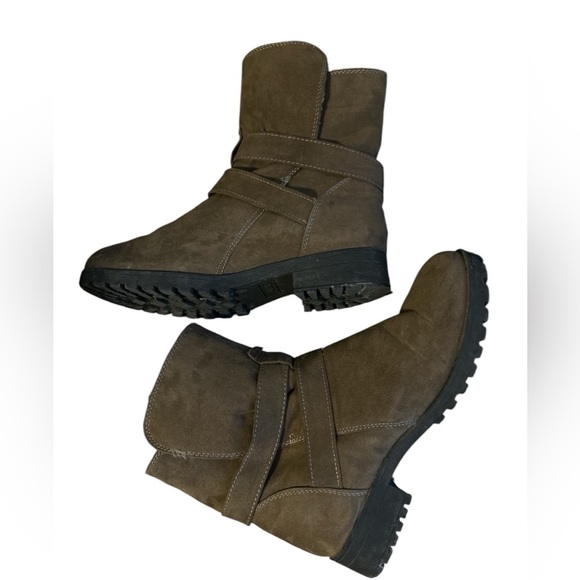 Brown Suede Buckle Boots with Faux Fur - Picture 3 of 6